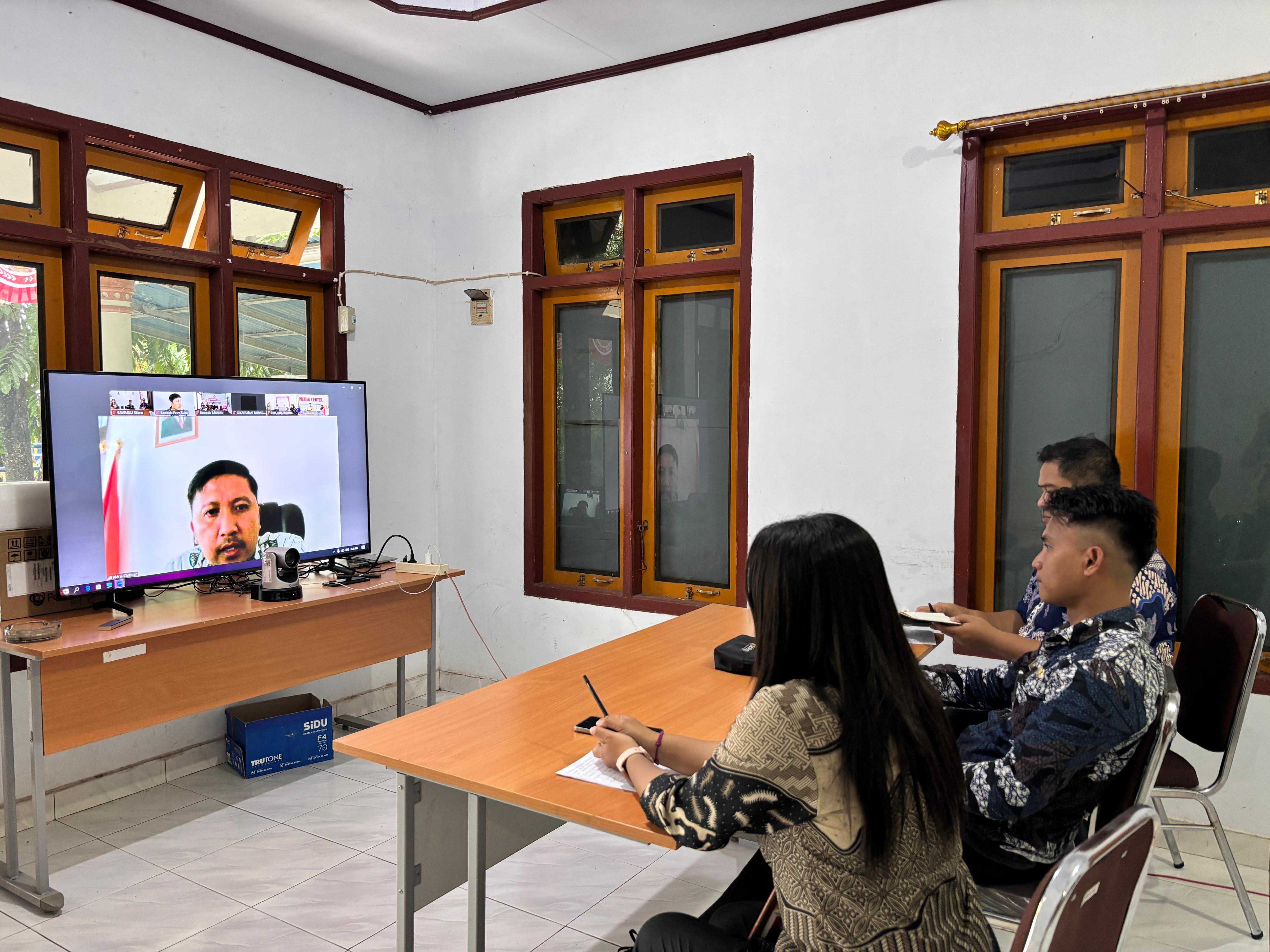 Bawaslu Sitaro Hadiri RAKERMONEV 07 Agustus 2025