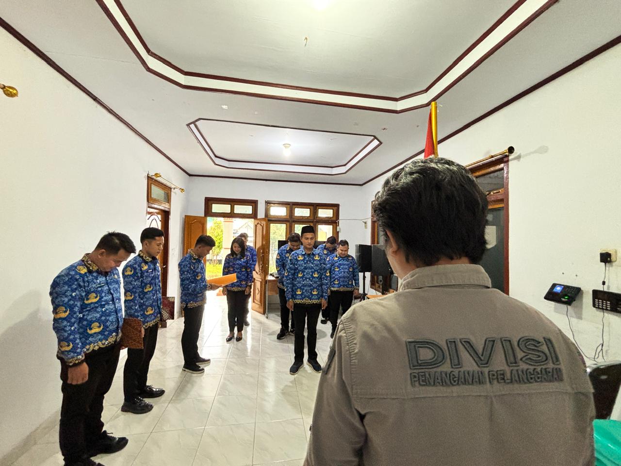 Bawaslu Sitaro Laksanakan Upacara Hari KORPRI ke-54 Tahun 2025