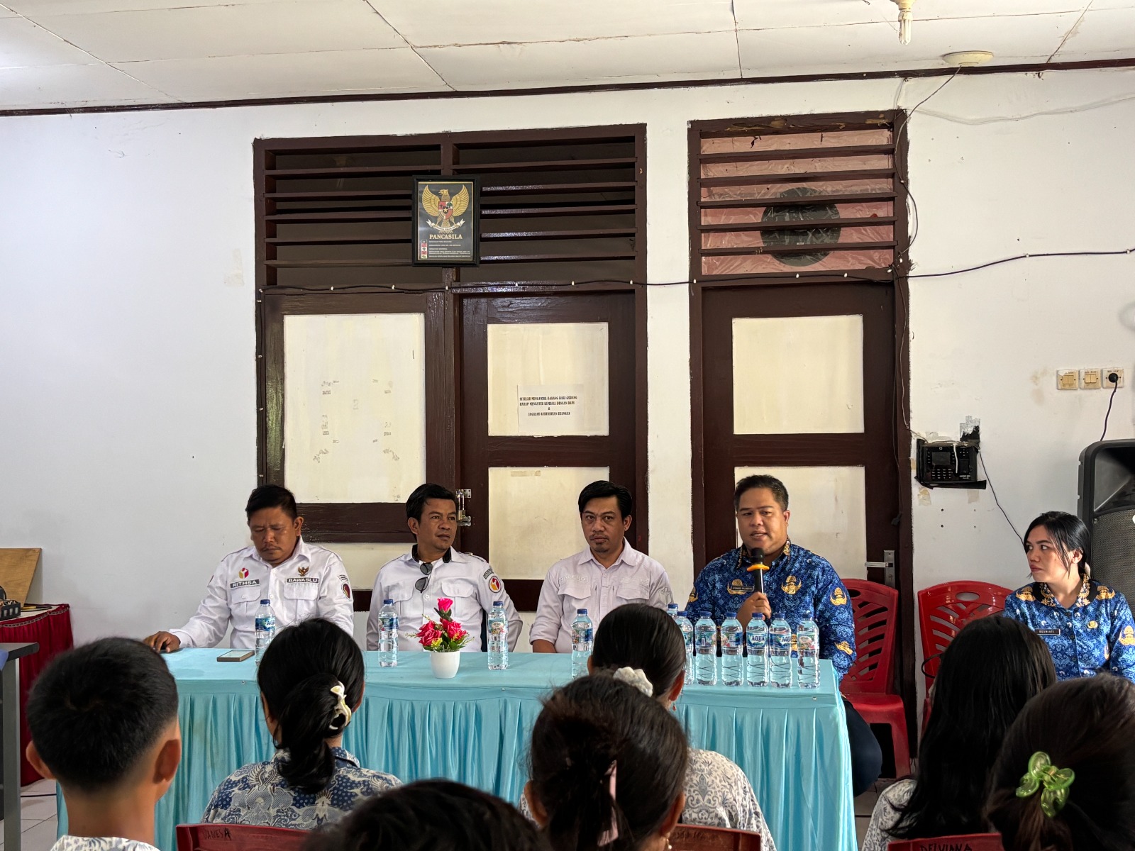Bawaslu Sitaro Gandeng Pengurus OSIS SMA Negeri 1 Siau Timur sebagai Pelopor Demokrasi