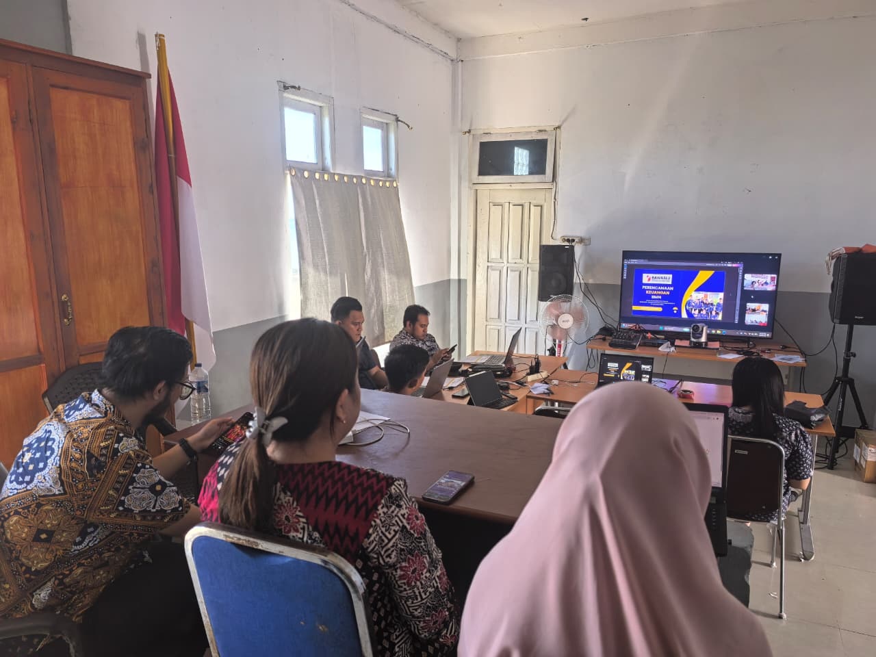 Kinerja Kesekretariatan Dievaluasi, Bawaslu Sitaro Hadiri Monev Sulut