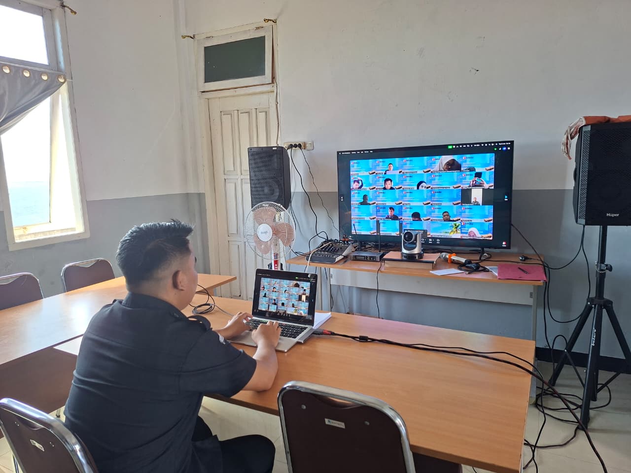 Perkuat Pemahaman Penyelesaian Sengketa Informasi Publik, Bawaslu Sitaro Ikuti Bawaslu Mengajar